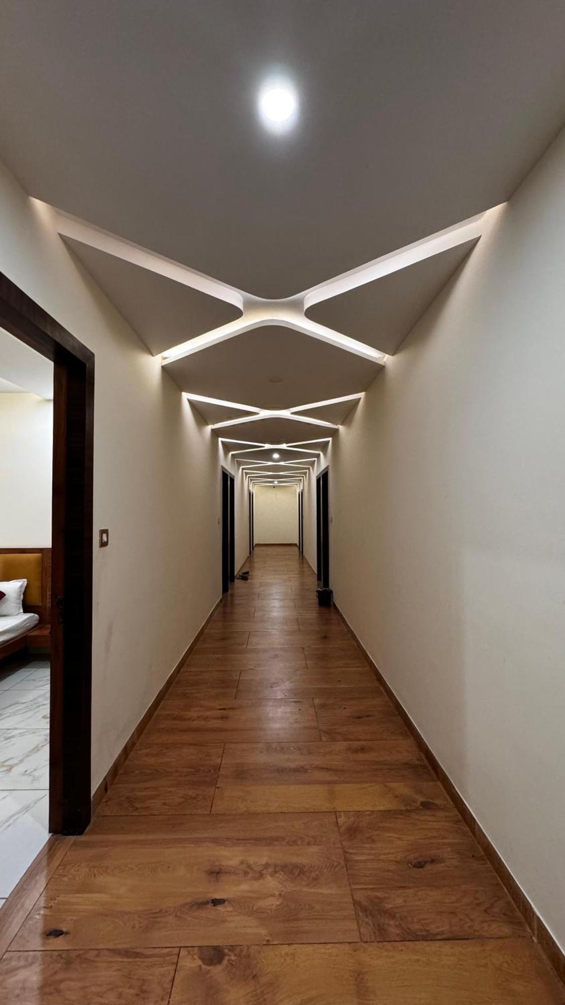 Hotel Prakasham Ujjain Zewnętrze zdjęcie